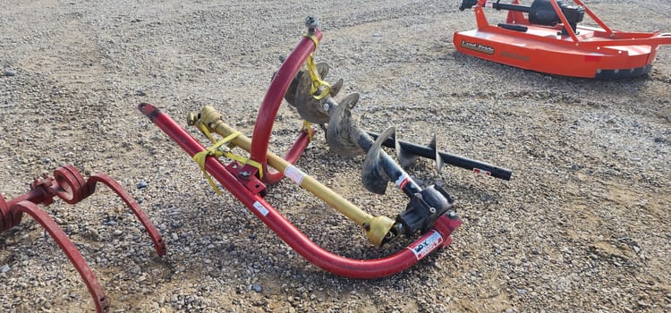 USED COMER T4-D POST HOLE AUGER