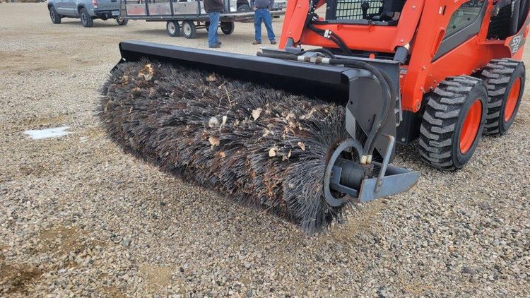 Case skid Sweeper